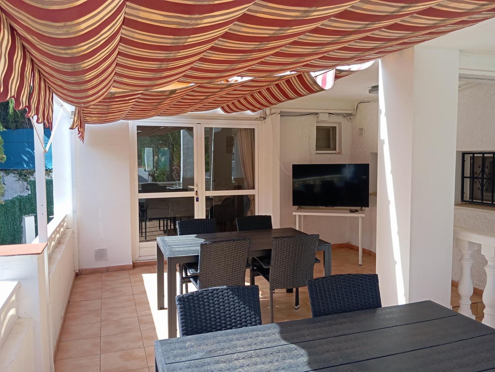 Villa Benucia Family Guest House La Nucia Luaran gambar