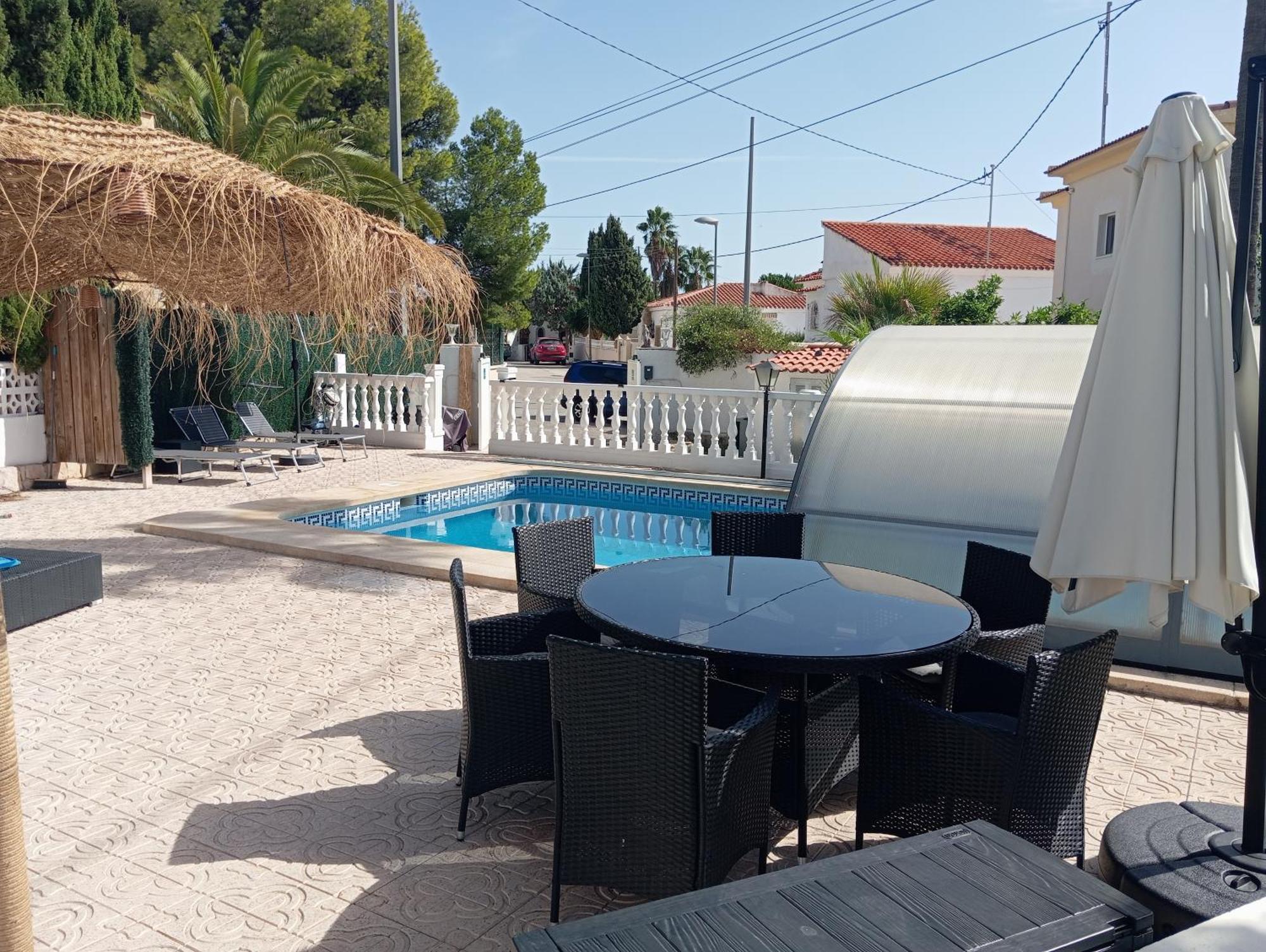 Villa Benucia Family Guest House La Nucia Luaran gambar